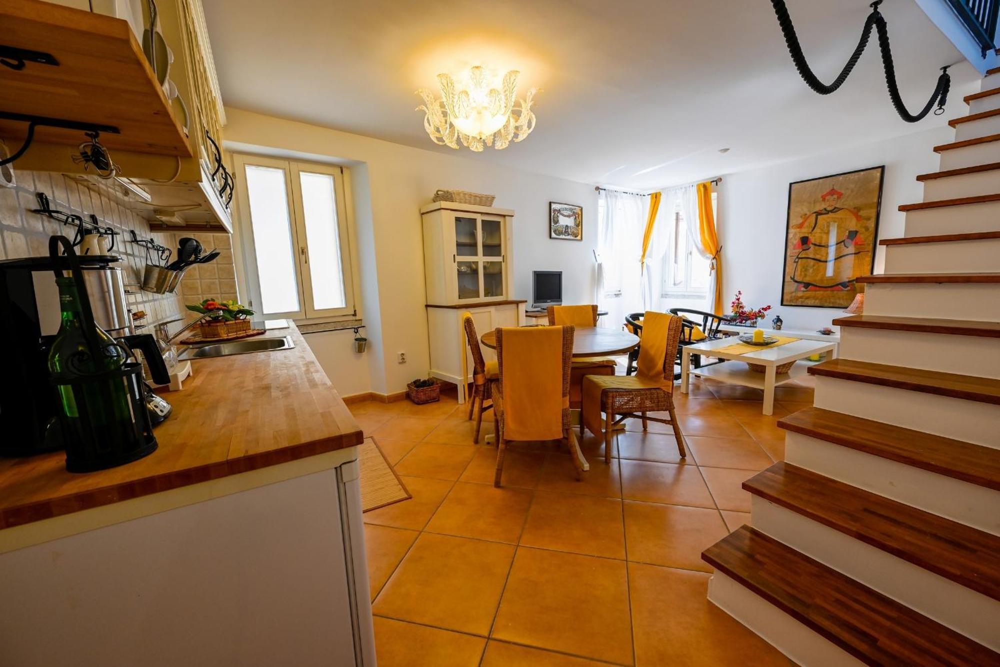 Alice Apartment With Balcony Rovinj Exterior foto